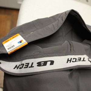 NWT UB Tech Flex Waist Chino Men's 42w x 30L